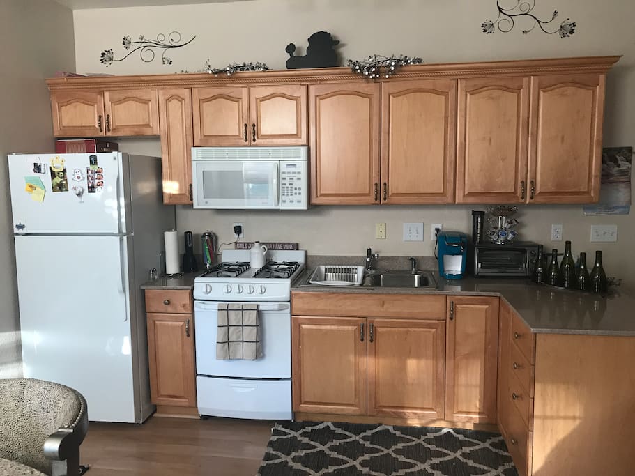 Full kitchen