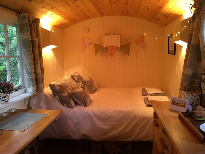 Shepherd's Hut, Kentmere, Lake District, Cumbria. - Windermere