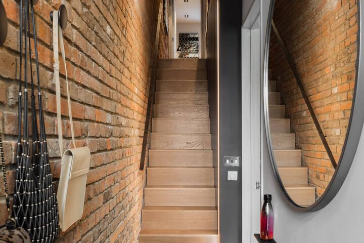 Contemporary Boutique Residence gallery image 2