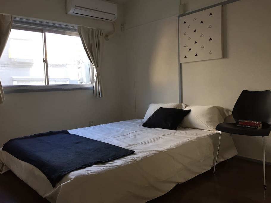 BR2 with Queen size bed.