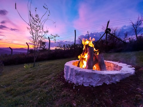 Chácara Só Alegria - With mountain views