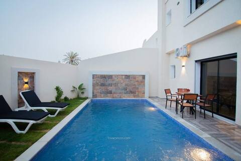 Villa Céline private pool, 200 meters from the beach