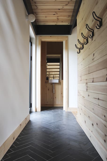 Vestibule / Hall