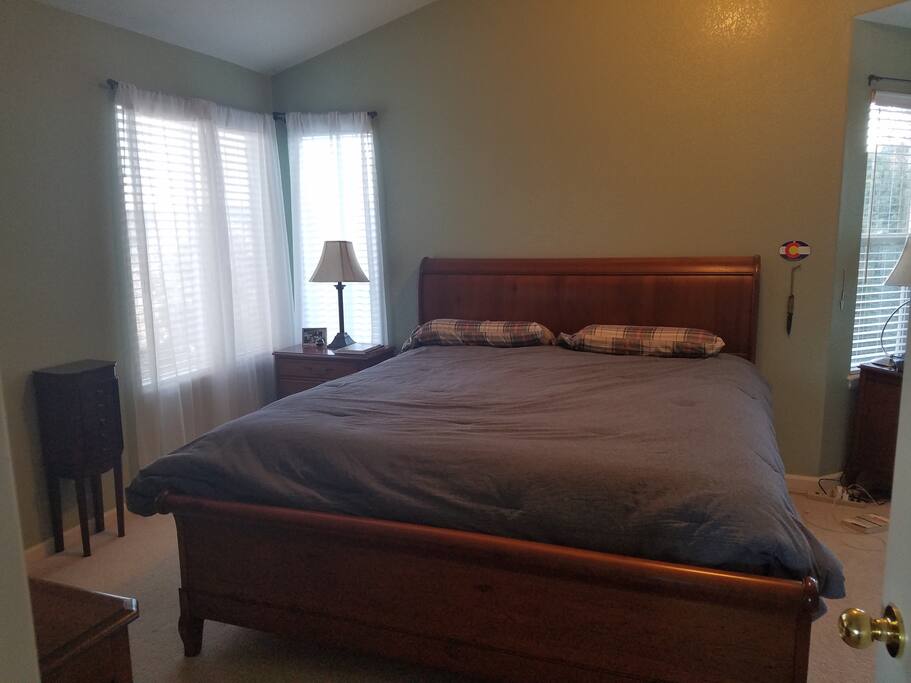 Master Bedroom, California King, private 5 piece bathroom