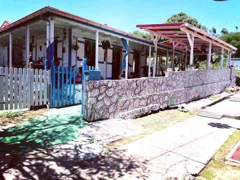 Maison La Belle Saintoise Creole wooden house