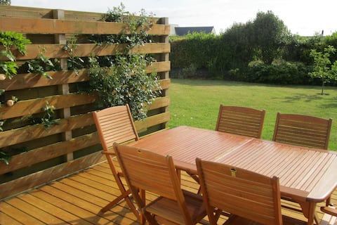 Successful Airbnb property: Comfortable vacation home 3 km from the beaches in Plouescat
