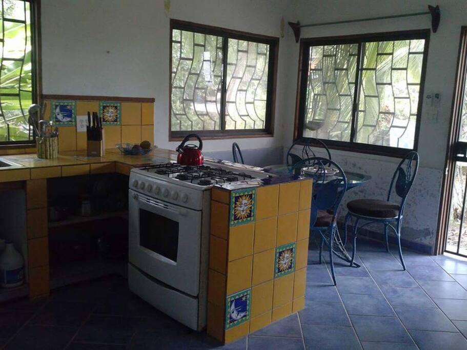 Fully equipped kitchen.