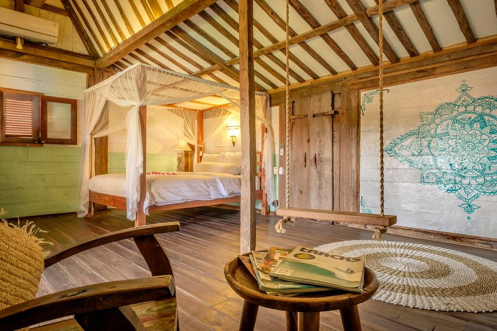 Room 4 with ensuite bathroom