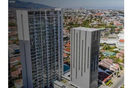 Studio apt at 24th floor with spectacular SJO view