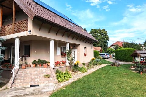 Virágos Apartman Balatonsland