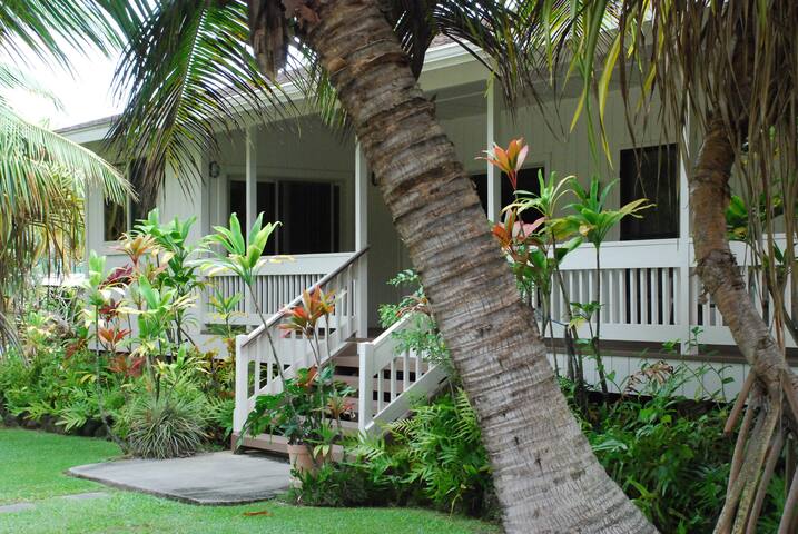 Hauula Ohana House – Paradise on a one acre estate gallery image 2