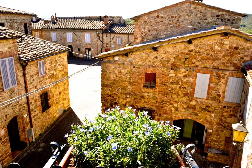 Vista dal borgo dalla stanza matrimoniale