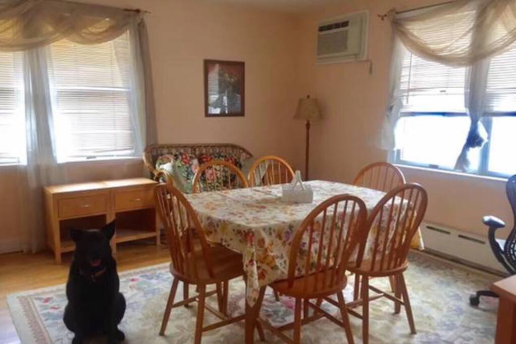 Shared dining room