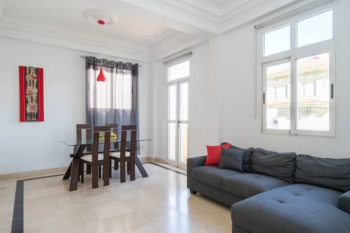 Malecon view/Great location/Vedado/2bdr+2wc/Cozy