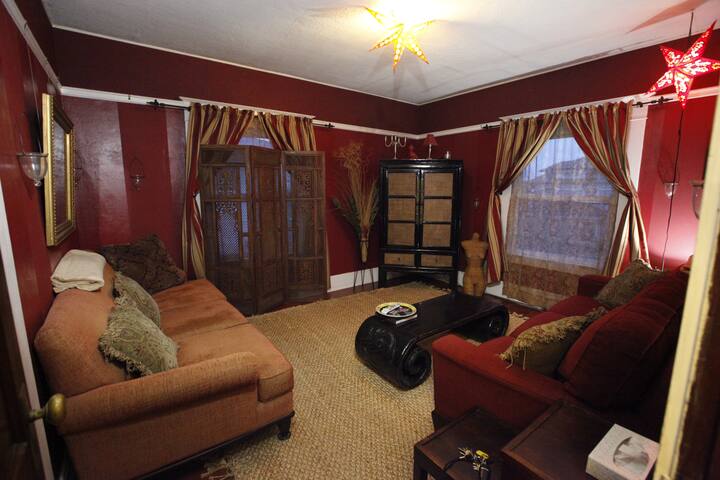 Fully Restored 4-Level Grand Craftsman gallery image 2