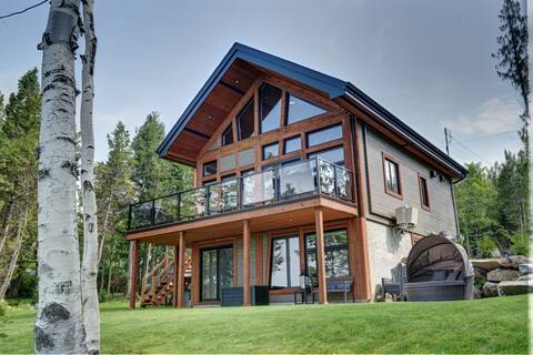 Chalet at the top of the lake