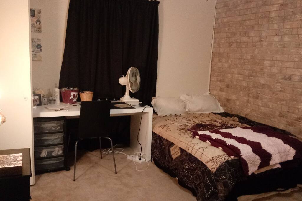 bedroom-desk and bed