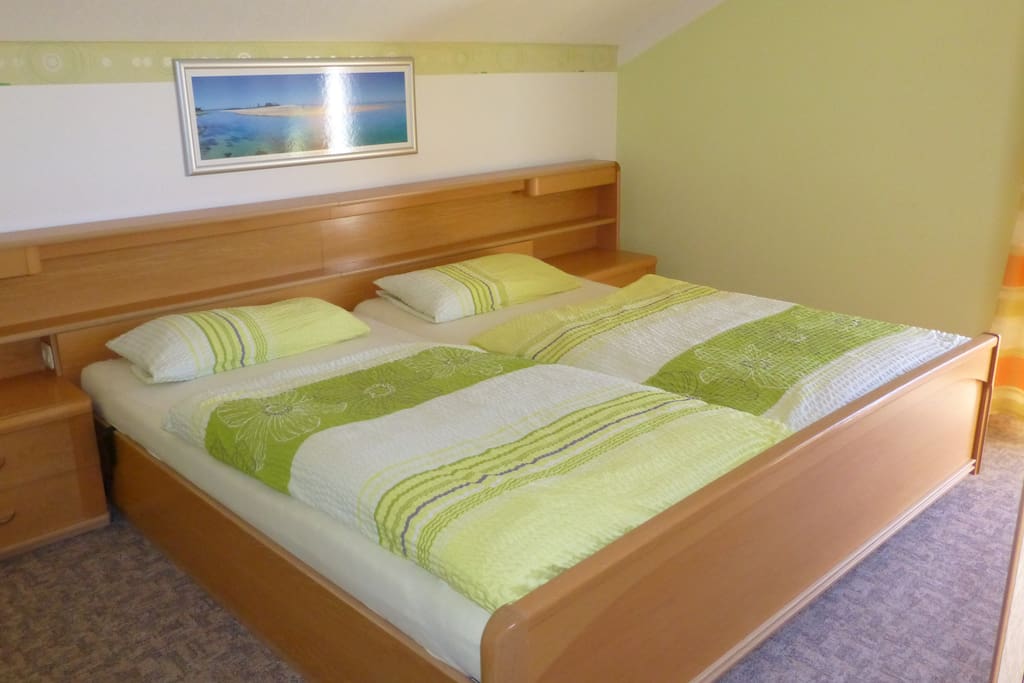1. Schlafzimmer