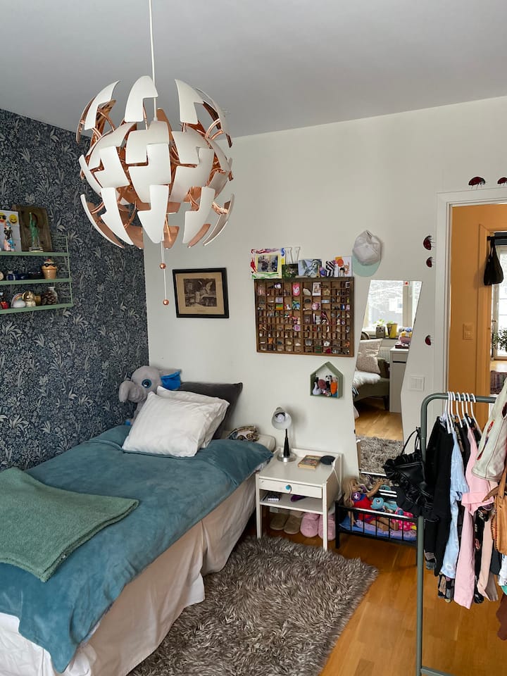 Прва спална соба за едно лице.