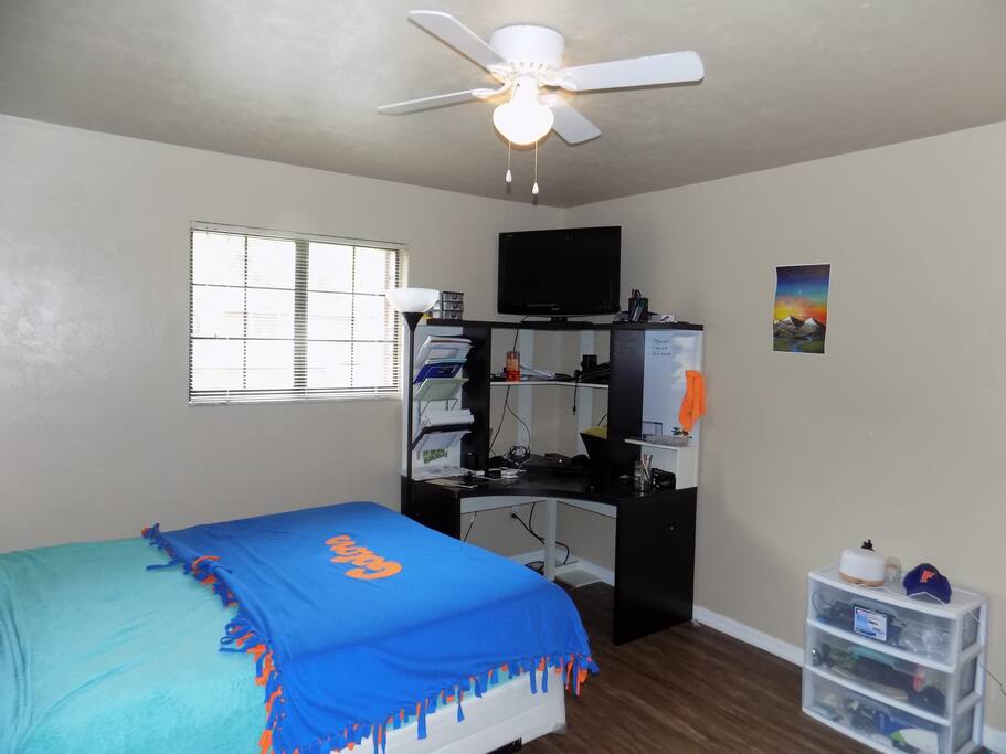 Upstairs Bedroom 2