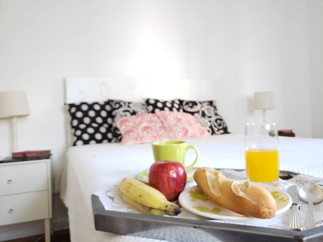 COPACABANA – 5 Quartos a 2 quadras da praia gallery image 5