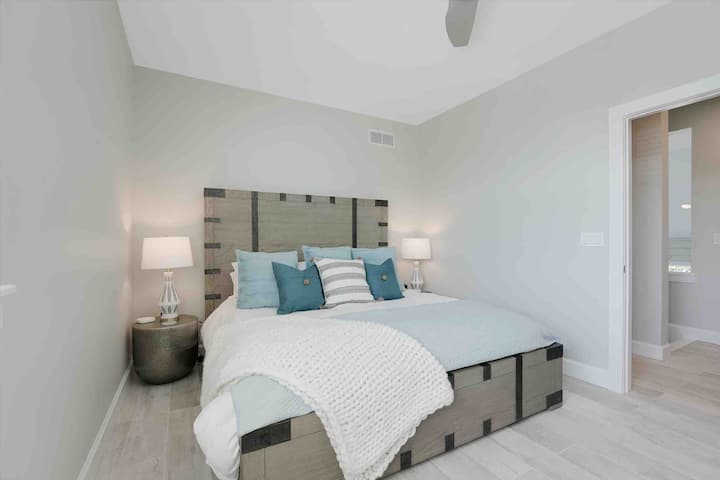 Chumba cha wageni (kitanda cha ukubwa wa mfalme)