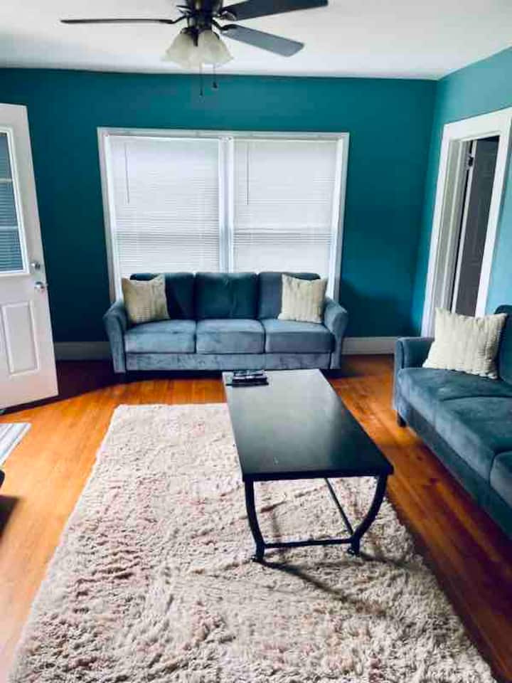 The Perfect Spot: 3 Full Baths/4 Bedrooms - Lake Maxinkuckee, IN