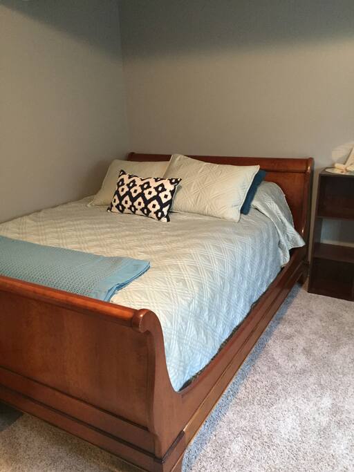 Lower Floor Private Bedroom