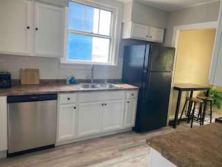 North Buffalo 3 Bed House with Central AC and Driveway, photo 4 of 23