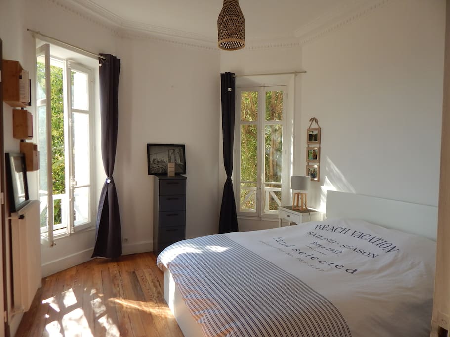 Chambre privée vue mer de 14m² avec placards et penderie