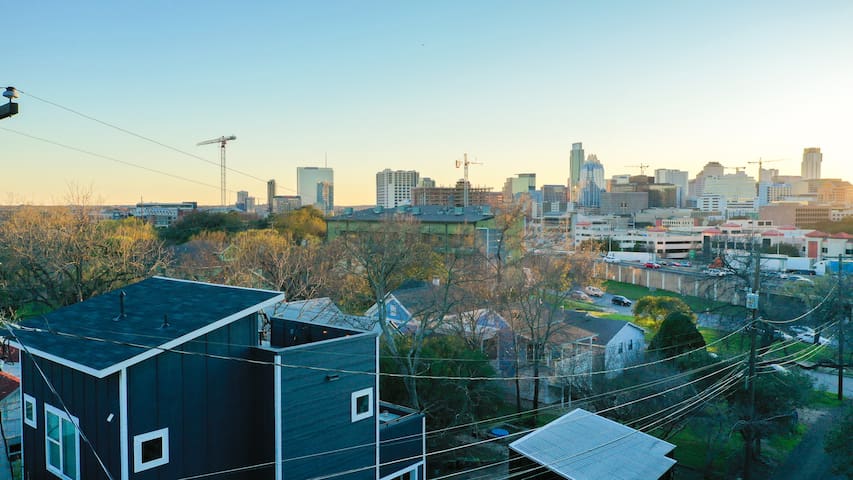 Skyline Views – East Downtown Chic Home