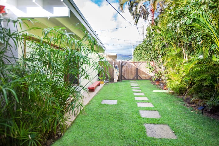 Cute Ohana unit in Kailua Bungalow near the beach