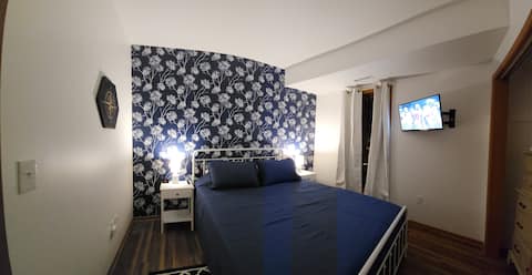 Cute Downtown Apartment 
*Cleaning fee included