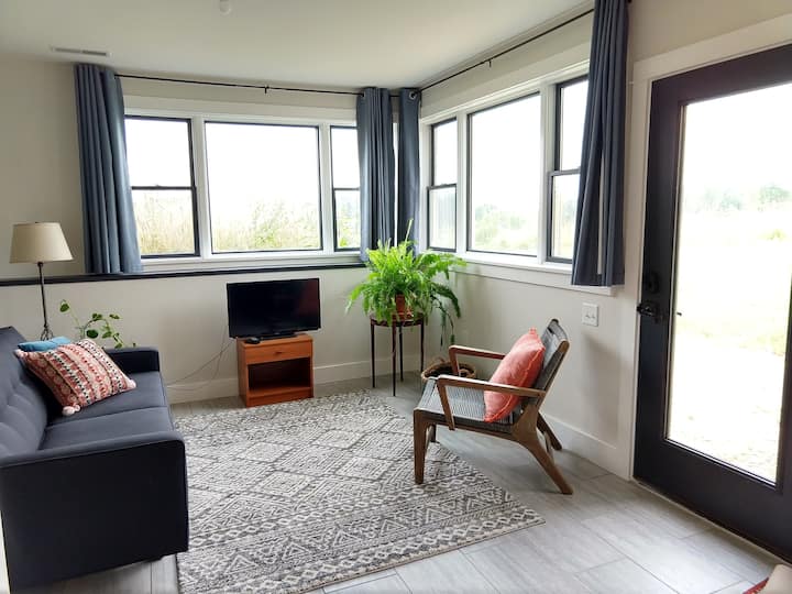 Modern Farmhouse Charm - Minutes From Madison - Wisconsin
