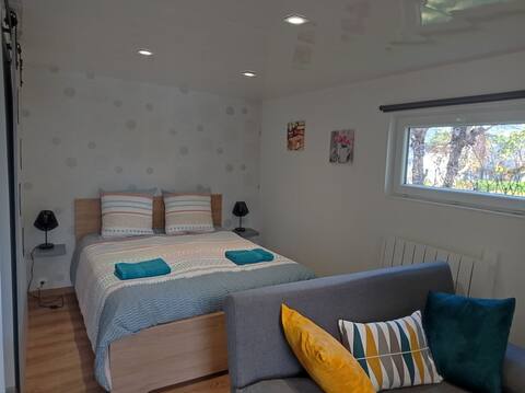 Nice annex at the back of our private house, private enclosed garden