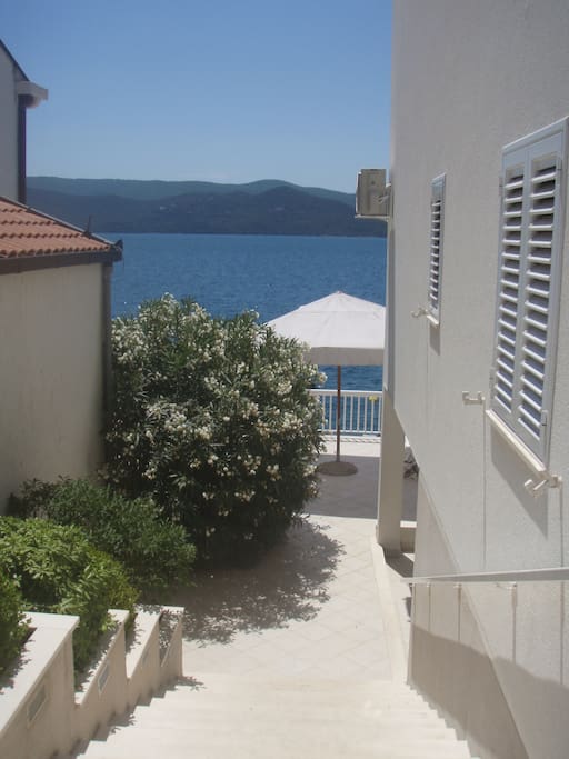 Apartments Repic*** - Garden View