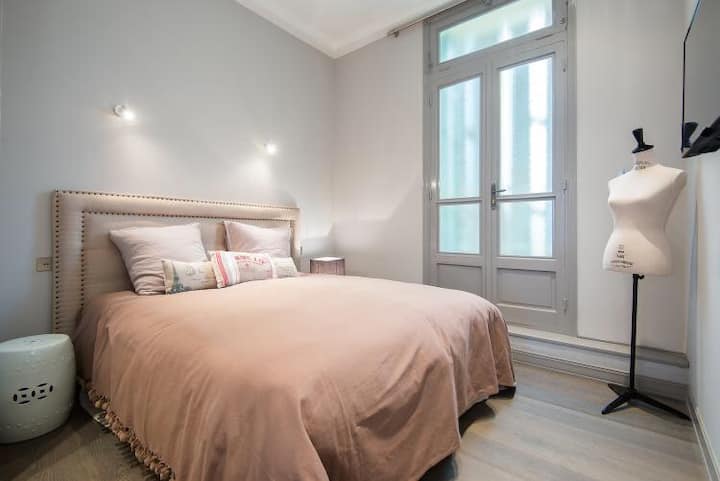 Chaque chambre dispose de deux grands lits doubles qui peuvent être facilement assemblés pour faire un lit king size