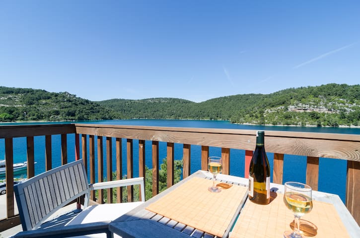 Corso turquoise view