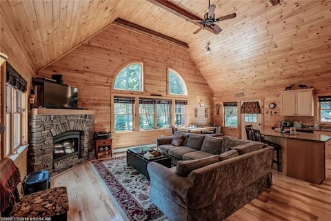 Cozy Cabin, Close to everything