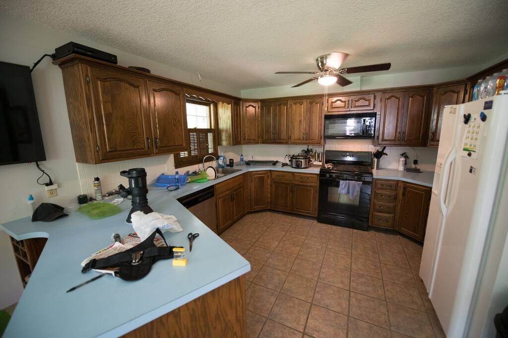 Gas stove full kitchen