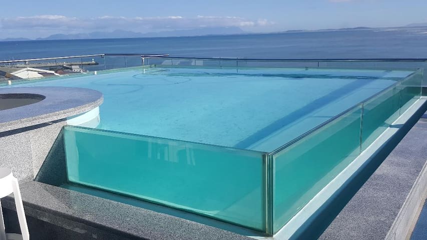 Boutique Lux Apartment – 2 Suites – Solar Powered