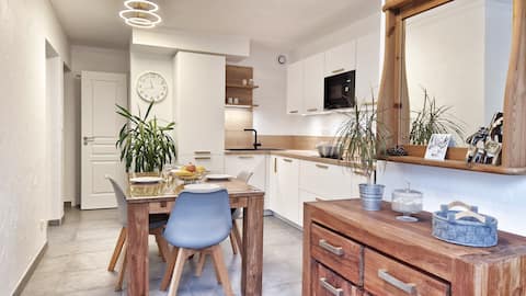 "The Nivolet Cross": Sophie's pearls