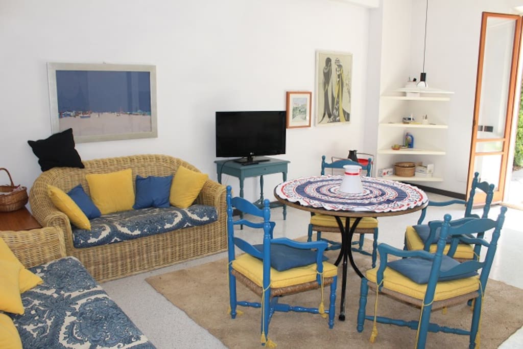 Salone con divano letto