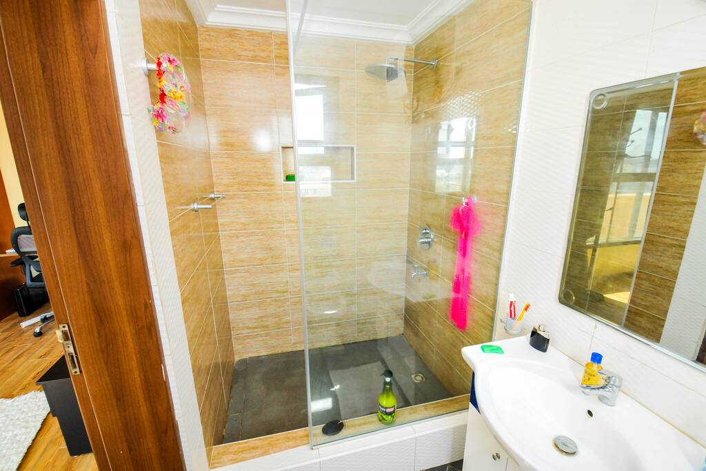 En-suite bathroom