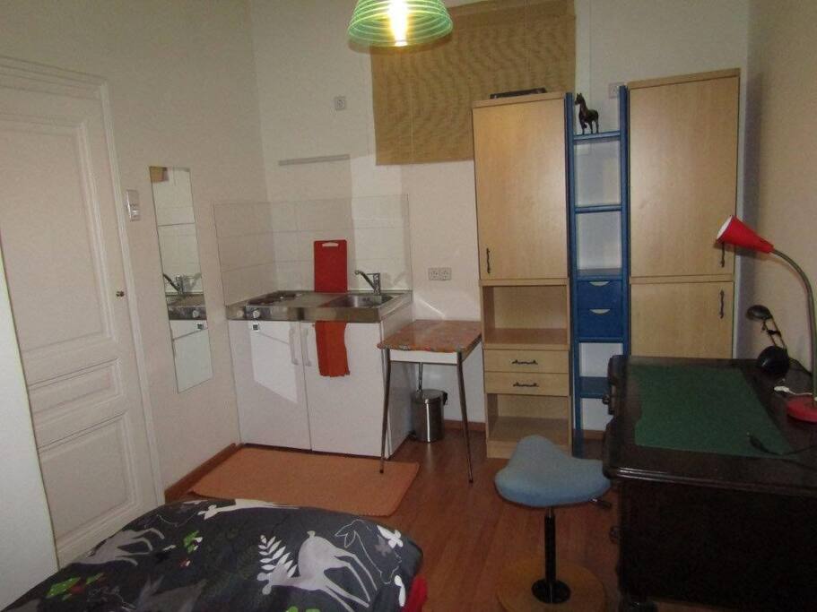Room_Kitchenette