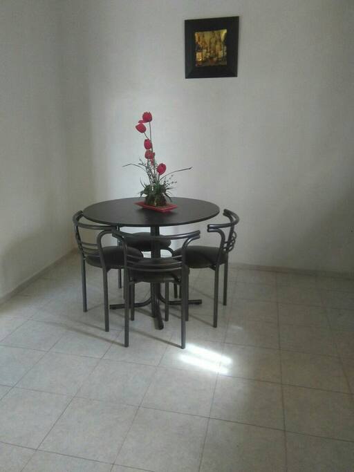 mesa para comer para 4 personas