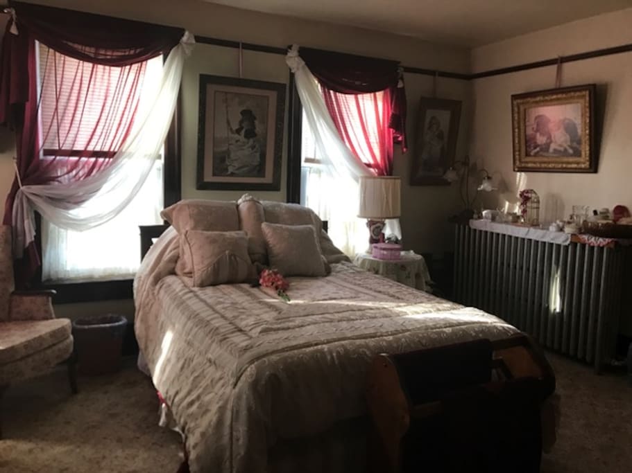 The Heart of the Rose room has bath & walk in shower