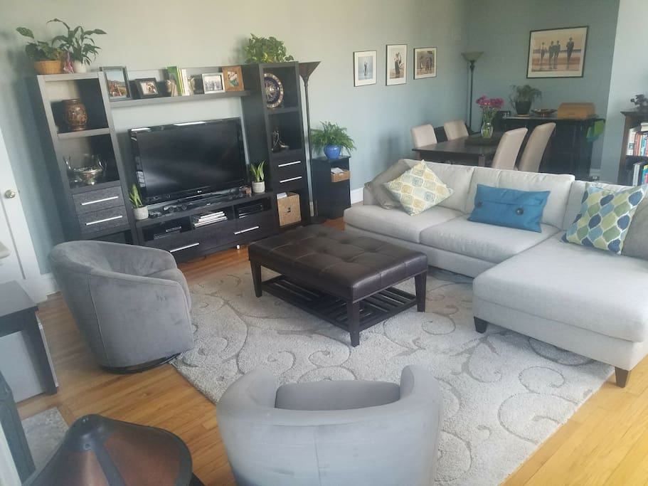 Netflix, cable with premium channels and fast wifi