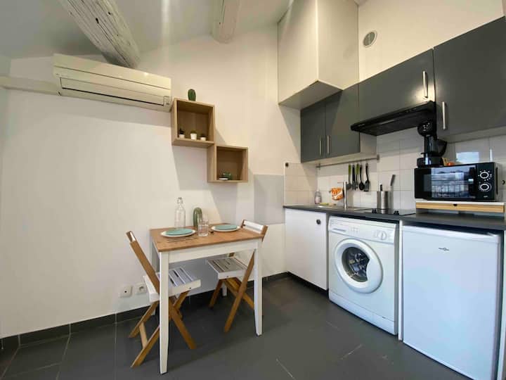 Marseille 6e, Cours Ju, Studio Climatisé Avec Vue - Marseille
