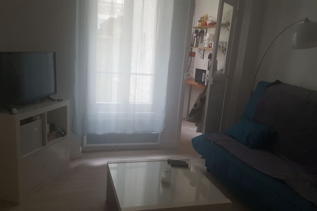 living room/room